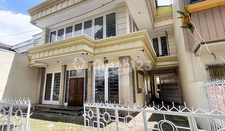 For Rent 2-Storey House in Celaket Area, Space Suitable for Office Use.