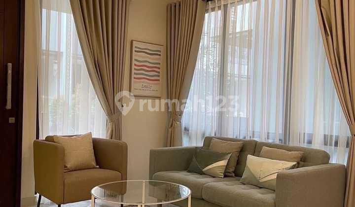 Rumah 3 Lantai di Whelford Greenwich BSD, Tangerang Selatan