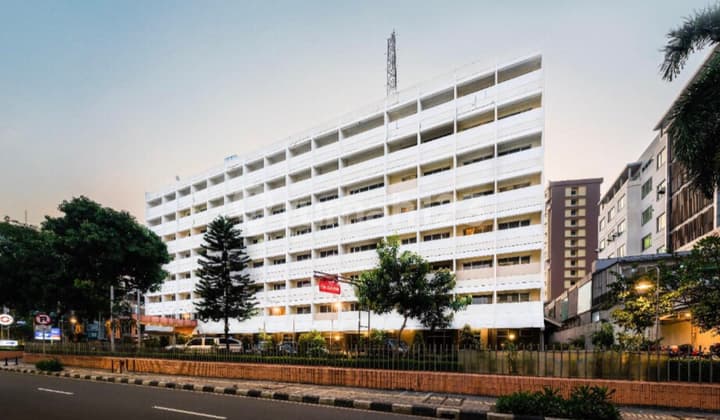 3 Star Hotel Strategic Location in Menteng Central Jakarta