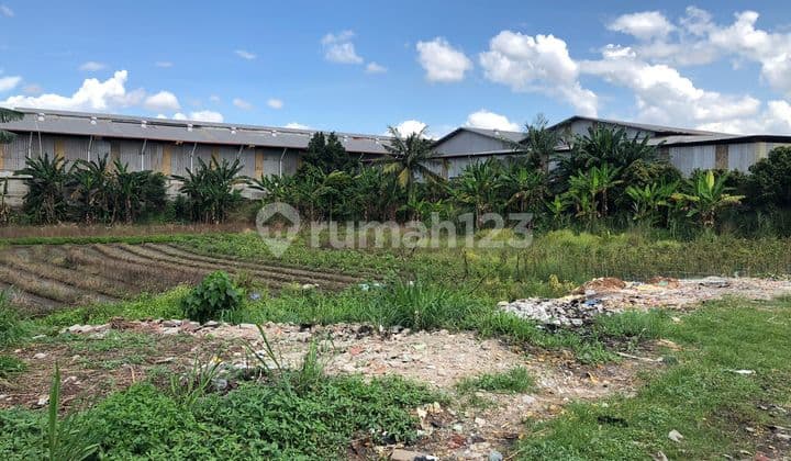 Pabrik / Gudang Siap Huni Lokasi Strategis Pinggir Jalan Raya Bebas Banjir Dekat Dengan Park Serpong Dan Gading Serpong Di Legok Karawaci Tangerang