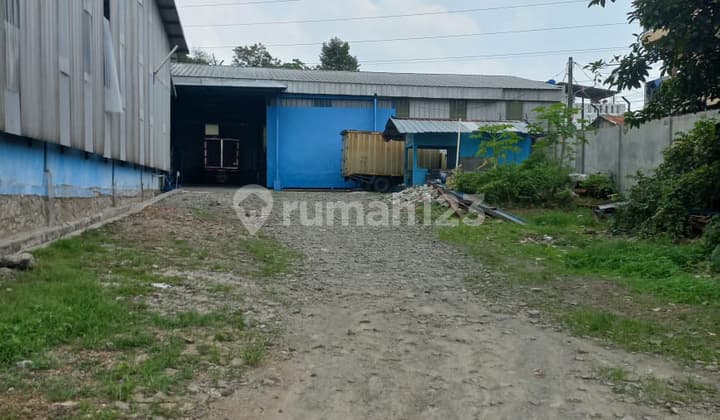 Affordable Warehouse Ready to Occupy, Strategic Location on Cendrawasih Main Road, Ciputat, South Tangerang