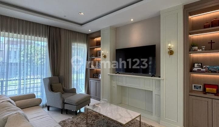 Dijual Rumah Mewah HGB Semi Furnished di Cluster Mozart Gading Serpong