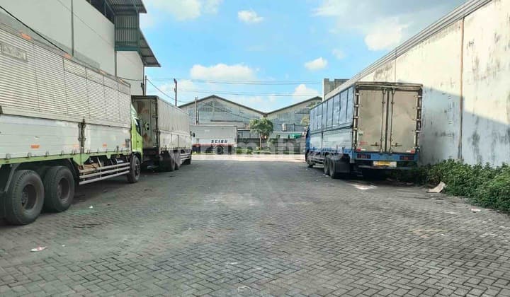 Bambe Driyorejo Warehouse