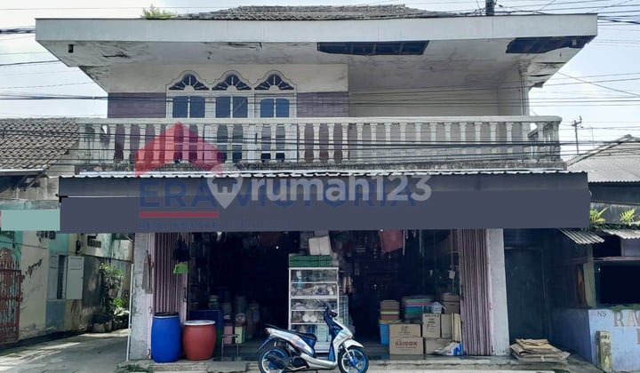 Strategic Shop House with Easy Access Near Market, Station & Busy Area