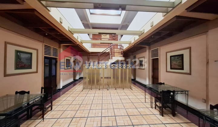 Hotel Strategis di Jantung Kota Malang Dekat Tugu & Stasiun Kota Baru