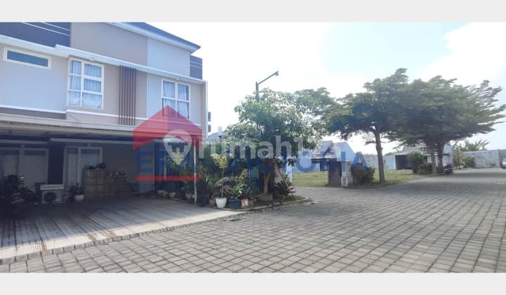Nice Semi Furnished Rental House in Rejomulyo, Kediri City