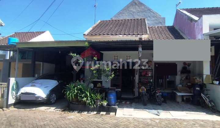 House For Sale Near Ub Campus, Bustling Area, High Rental Potential