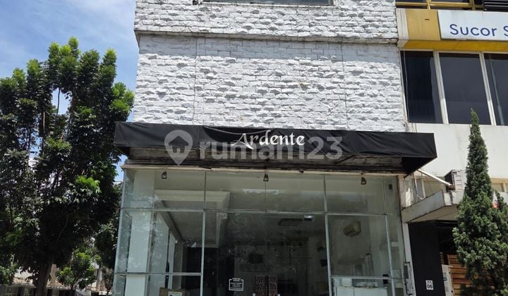 3-Story Hook Ruko in Alam Sutera, South Tangerang