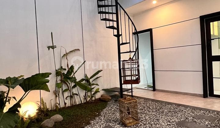 Rumah Brand New Modern di Nusa Loka BSD, Tangerang Selatan