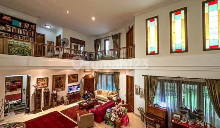 Rumah Mewah di Kawasan dekat Ampera Raya Jakarta Selatan