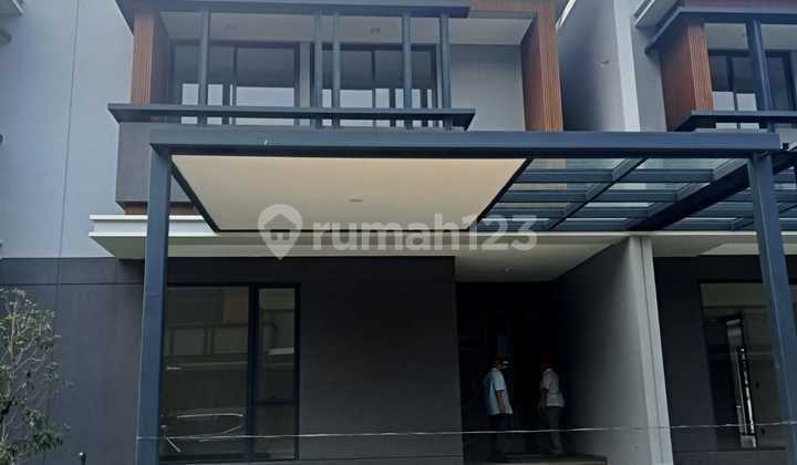 Rumah 2 Lantai di Cluster Nykka Sutera Narada Alam Sutera, Tangerang Selatan