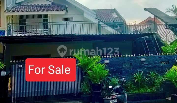 Dijual Rumah 3 Lantai Dalam Komplek Yang Startegis Nyaman & Asri Di Puri Cinere Depok