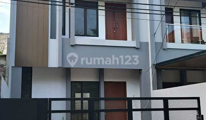 Dijual Rumah Dalam Cluster Di Lingkungan Nyaman & Tenang Di Komplek Megapolitan Cinere Estate