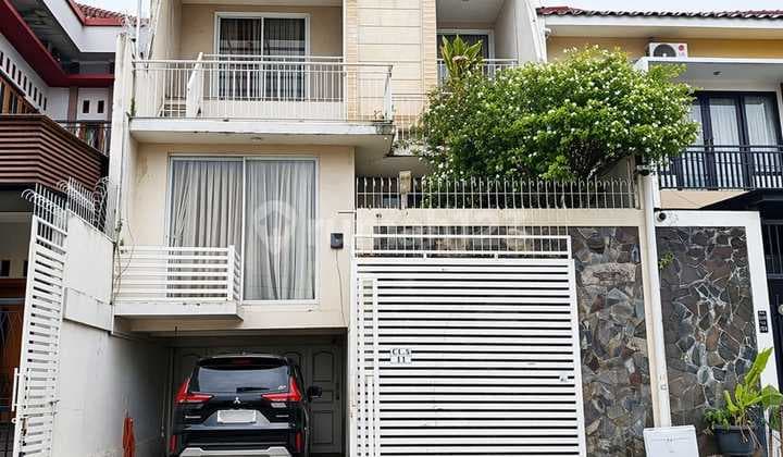 Rumah 300M 3 LT Akse Mudah Dekat Tol di Bily Moon Jaktim