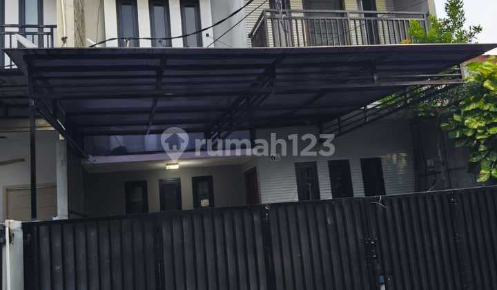 Rumah Mewah Modetn Harga Dibawa Pasaran di Kayu Putih Jaktim