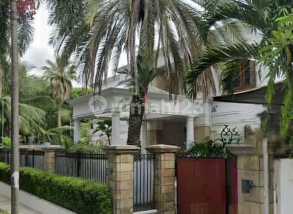 Hunian Elite Fullfurnish Jati 1800m2, Investasi Terbaik Di Jantung Menteng