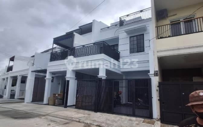 Rumah Baru 2,5 Lt Pondok Kelapa Strategis Bebas Banjir Harga Nego!