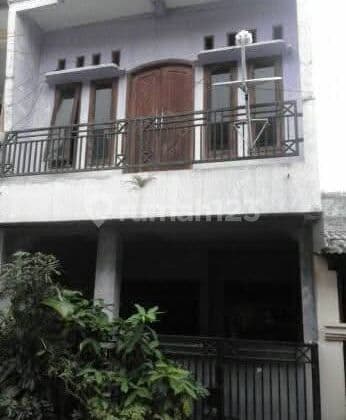 Rumah Minimalis Modern: Bebas Banjir di Pondok Kelapa