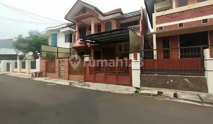 Rumah Mewah 200M Bebas Banjir Carport 3 Mobol di Pondok Kelapa