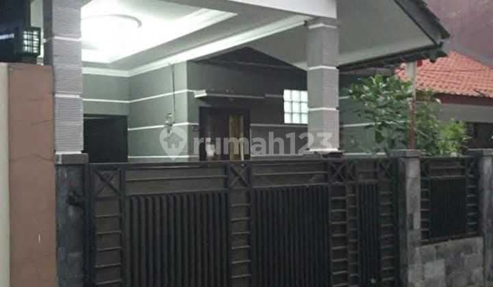 Rumah Minimalis Kokoh dan Menawan