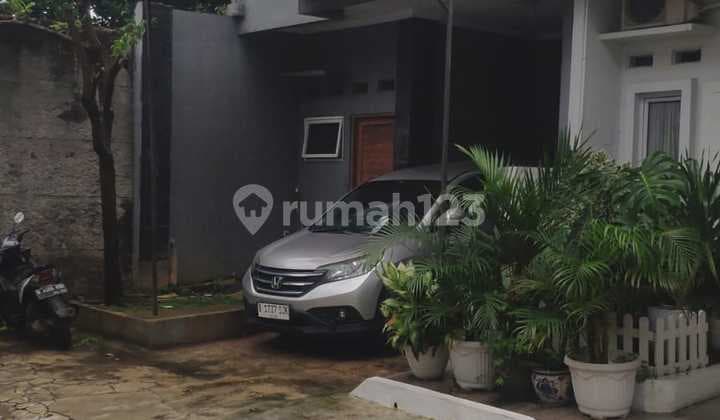 Rumah Hook Tingkat 1,5 M Nego, Stratehis Duren Sawit Jaktim