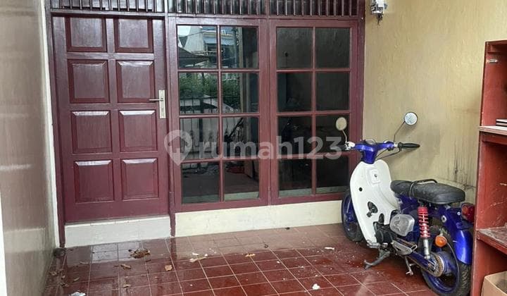 House 4 BR Near Mosque, Close to Toll and Usada Campus!