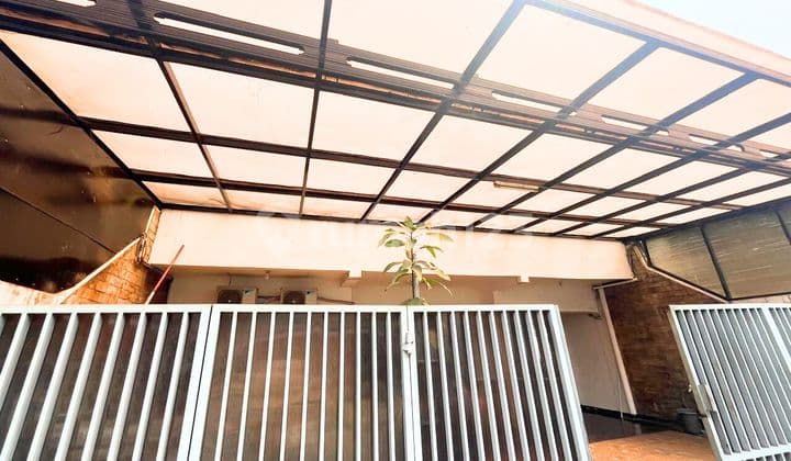 House for Sale Located in Asem Baris, Tebet, South Jakarta