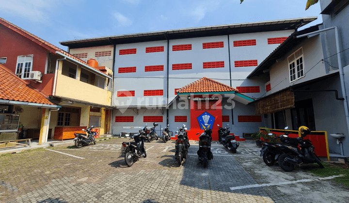 Gudang Atau Gelanggang Olahraga Bulutangkis Aktif Dan Ramai di Bekasi Timur