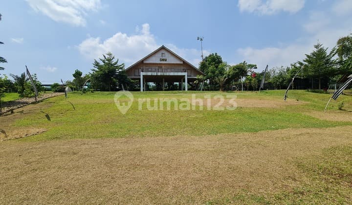 Villa Luas Dijual Harga Tanah Ada Aliran Sungai Gn Puntang di Bandung
