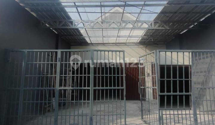 Dijual Rumah Usaha Bangunan Baru di Bubutan Surabaya