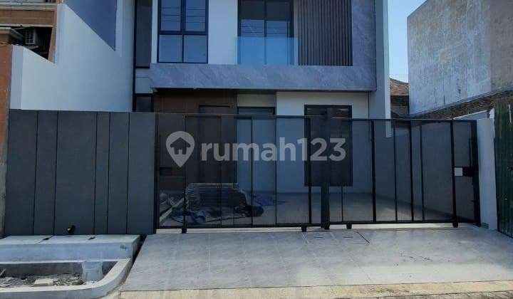 New House For Sale In Manyar Kertoarjo Surabaya