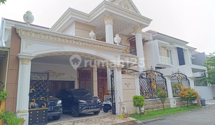 Rumah Klasik Mewah di Jalan Kebonsari Surabaya Selatan