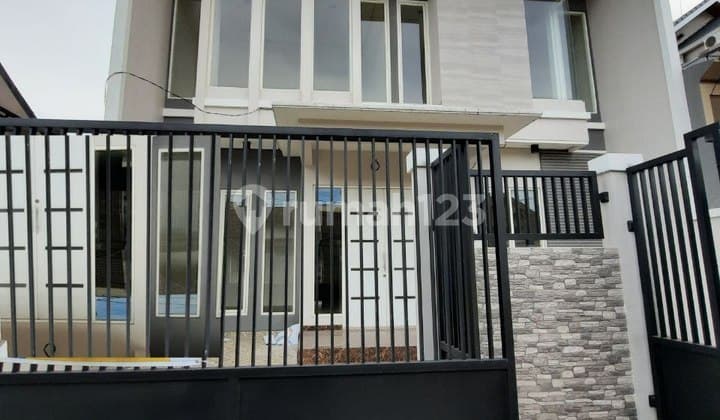 Dijual Rumah Baru Gress di Manyar Jaya Surabaya