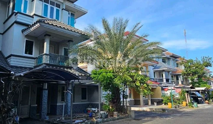 For Quick Sale: House in Graha Asri Ngagel Surabaya For Quick Sale: House in Graha Asri Ngagel Surabaya