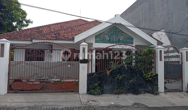 Dijual Rumah Lama 1,5 Lantai Hook Hitung Tanah Darmo Harapan Utara Strategis Surabaya Selangkah Petra 10 Hokky Tol Banyu Urip & Mayjend Sungkono