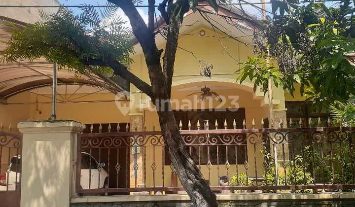 For Sale: 12m Wide House on 15m Road, Gayungsari, South Surabaya