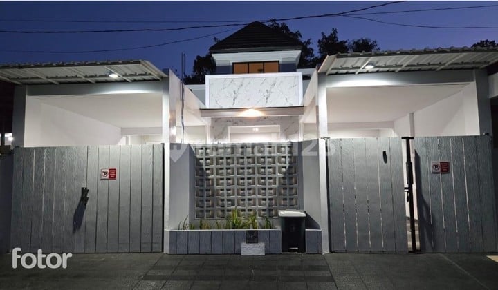 Dijual Rumah Minimalis Modern Semi Furnish 1,5Lantai Darmo Sentosa Raya
