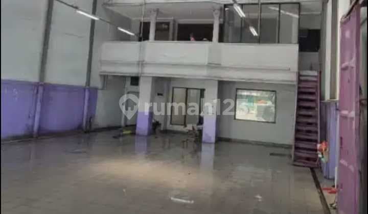 Dijual Cepat Ex Showroom Mobil di Jalan Raya Sultan Agung Bekasi Barat