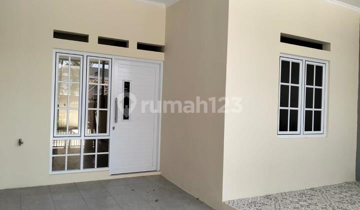 Dijual Rumah Bagus dan Siap Huni di Duta Bumi - Kota Harapan Indah Bekasi Kota