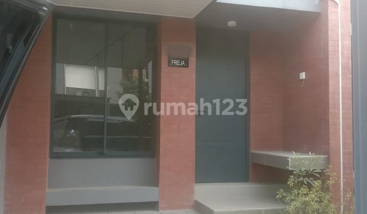 Rumah di Freja, BSD Kontrakan Unfurnished Bagus Lainnya - Lainnya