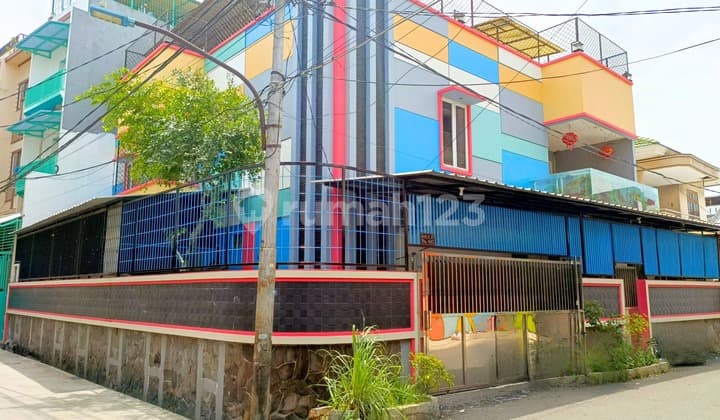 Rumah Hoek Nyaman Kavling Polri, Jelambar, Jakarta Barat