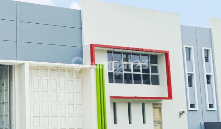 Strategic Warehouse - 15 Minutes Close to Toll Gate