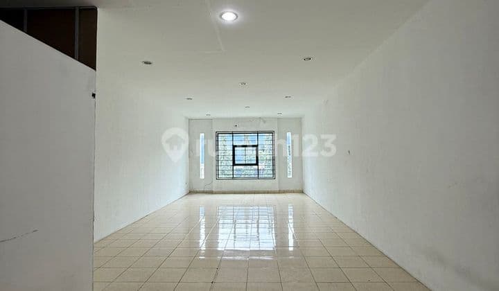 Ruko Strategis Siap Pakai di Komplek Mekar Wangi