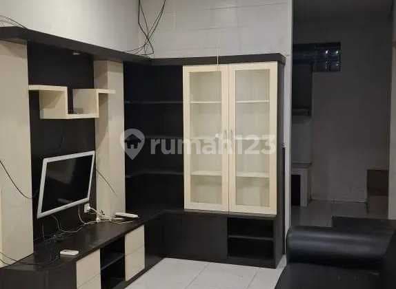 Rumah Nyaman di Komplek Taman Holis Indah 2