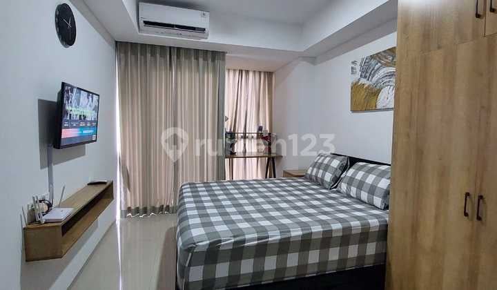 Pacific Garden Alam Sutera Lake View Apartment
