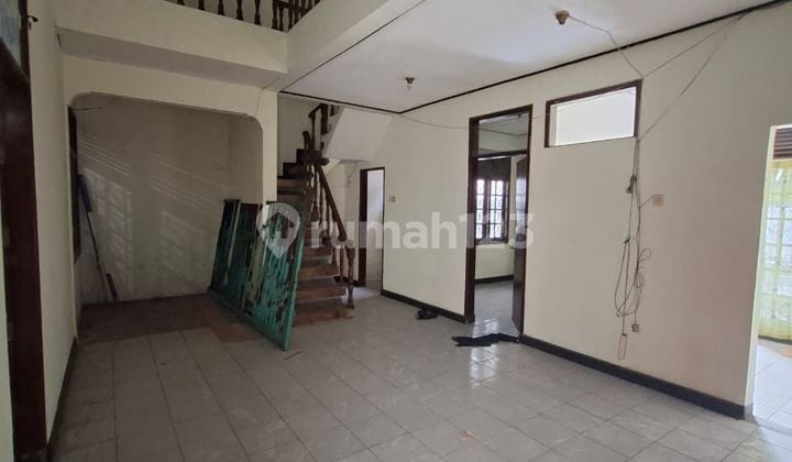 Strategic House on Jl. Tampomas Gatot Subroto