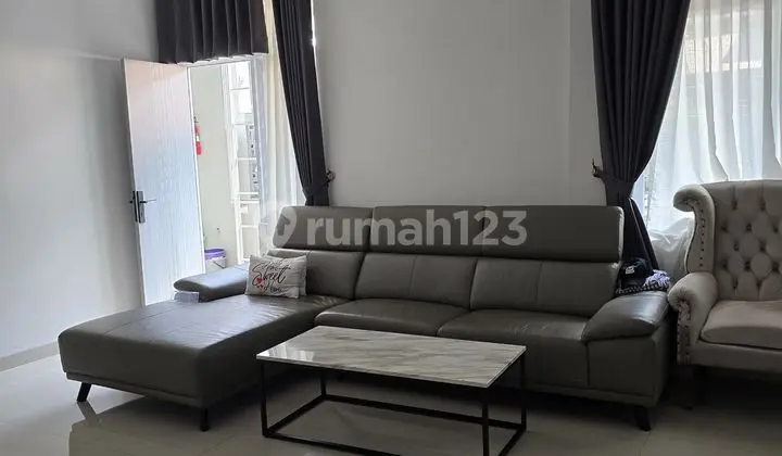 Rumah Full Furnished Strategis di Sinom Turangga