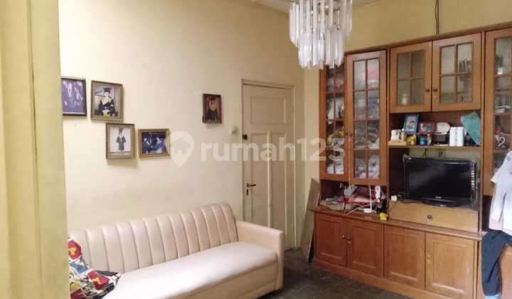 Vintage Style House in Cipaganti Pasteur Otten Wing