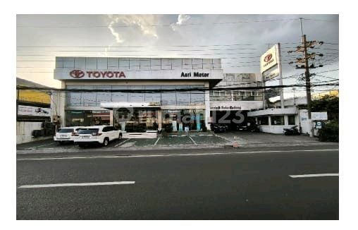 Dijual Dua Unit Ex Showroom Toyota Jalan Jenggolo Pucang Sidoarjo dan Jalan Raya Taman Sepanjang Sidoarjo