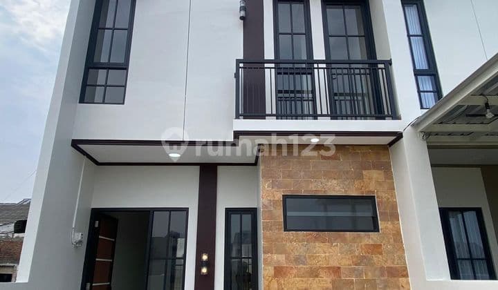 Dijual Rumah 2 Lantai Baru Siap Huni Lokasi Tambak Medokan Ayu